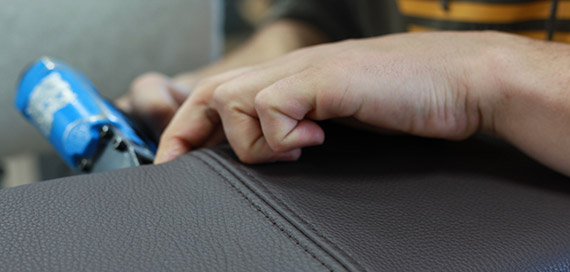 Tapeciranje usnjene sedežne garniture